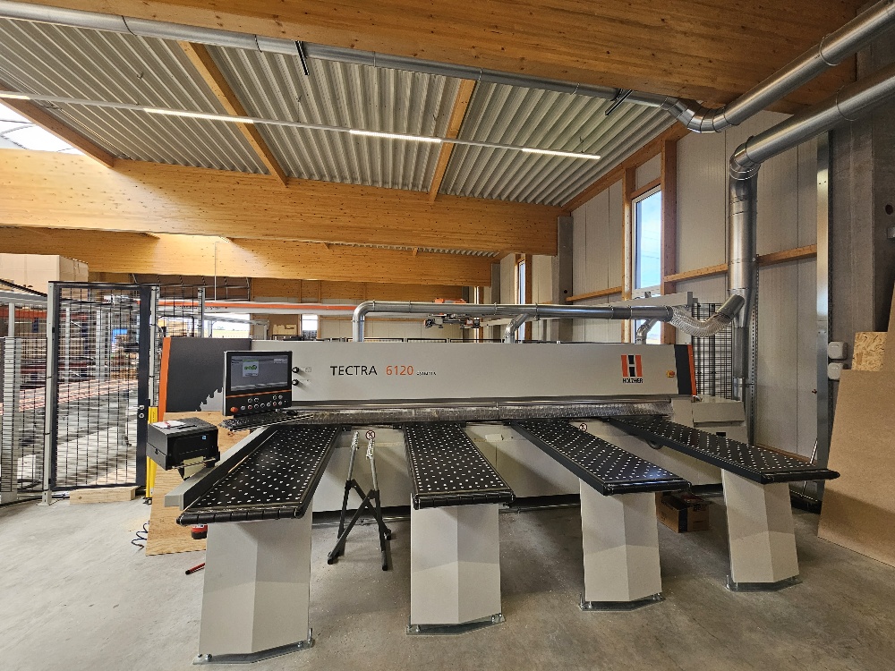 Plattensäge mit automatischem Plattenlager